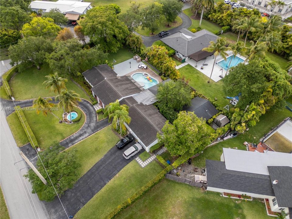 待售: $2,450,000 (4 贝兹, 3 浴室, 2458 平方英尺)