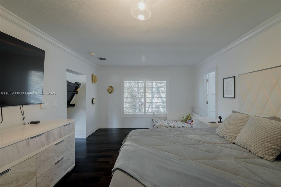 待售: $2,450,000 (4 贝兹, 3 浴室, 2458 平方英尺)