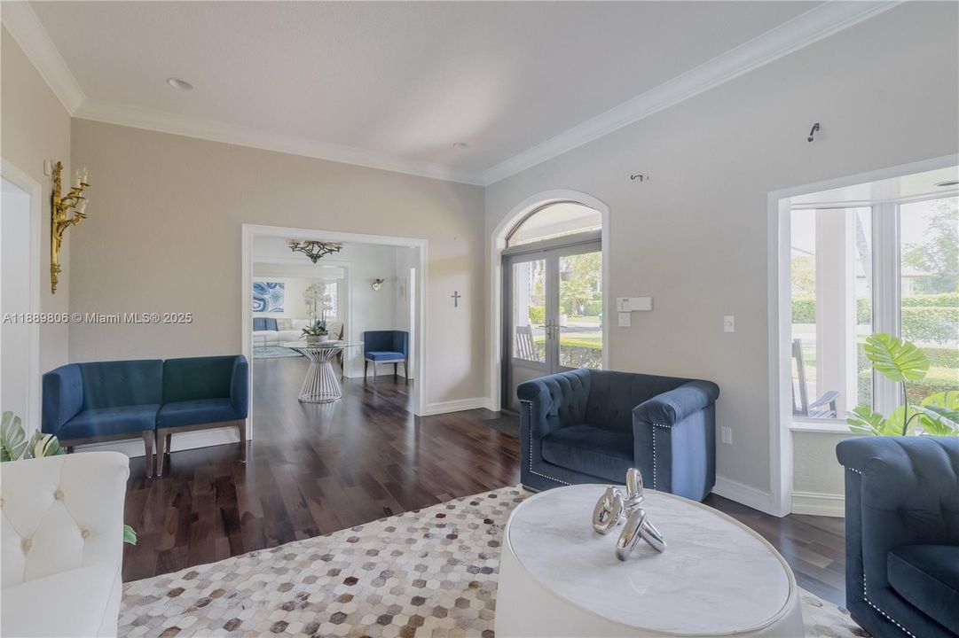 待售: $2,450,000 (4 贝兹, 3 浴室, 2458 平方英尺)