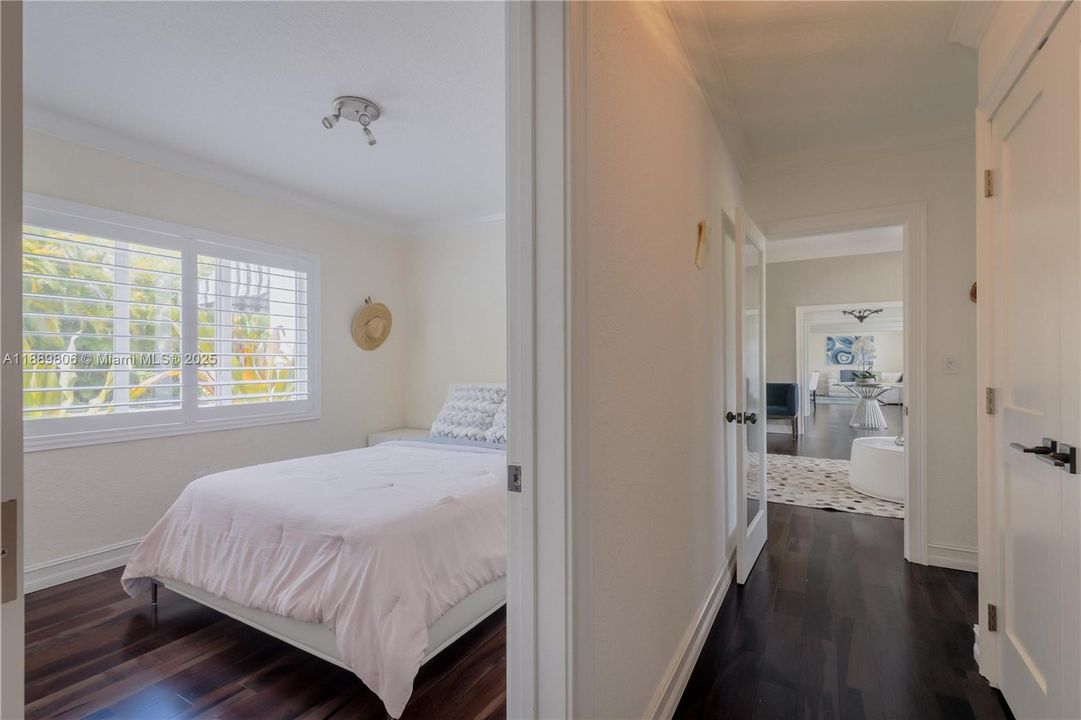 待售: $2,450,000 (4 贝兹, 3 浴室, 2458 平方英尺)