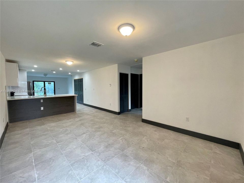 Недавно арендовано: $3,000 (3 спален, 2 ванн, 0 Квадратных фут)