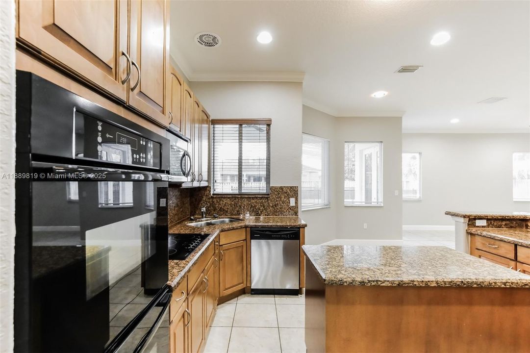 Recently Rented: $4,065 (5 beds, 4 baths, 3853 Square Feet)