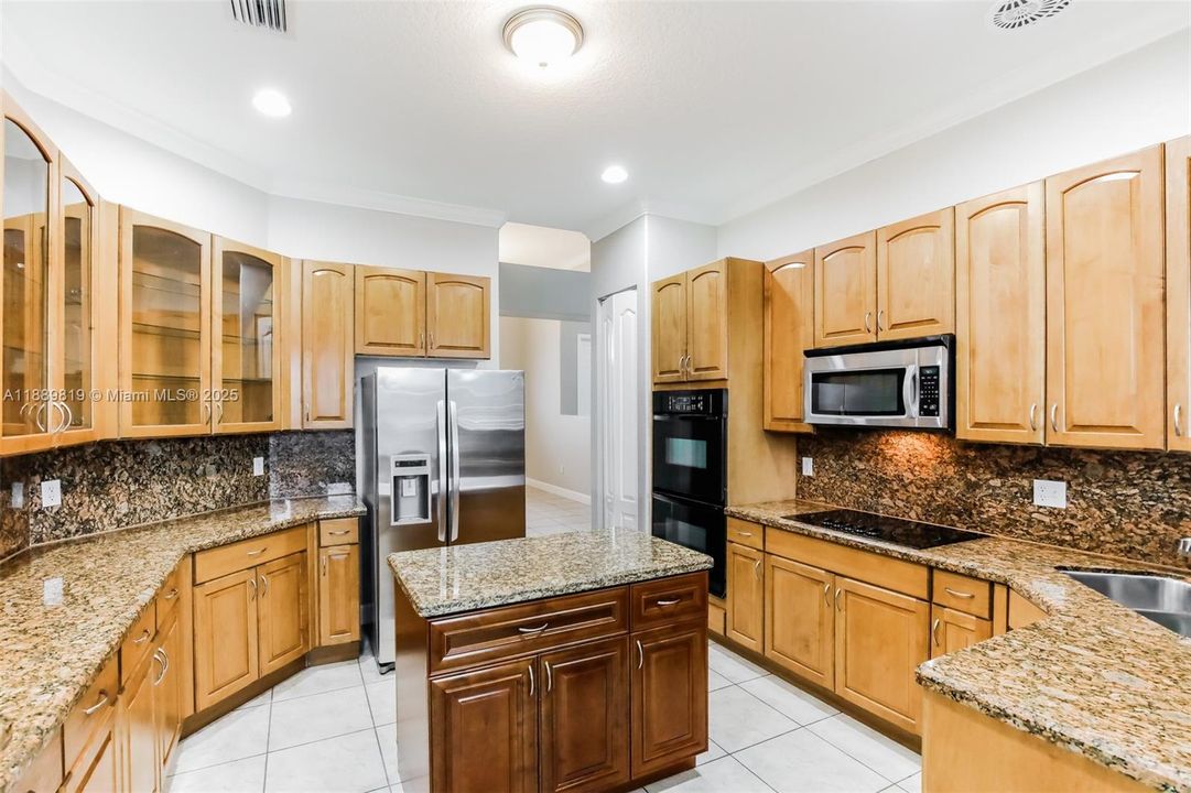 Recently Rented: $4,065 (5 beds, 4 baths, 3853 Square Feet)