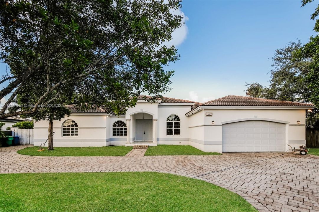 Recently Rented: $4,065 (5 beds, 4 baths, 3853 Square Feet)