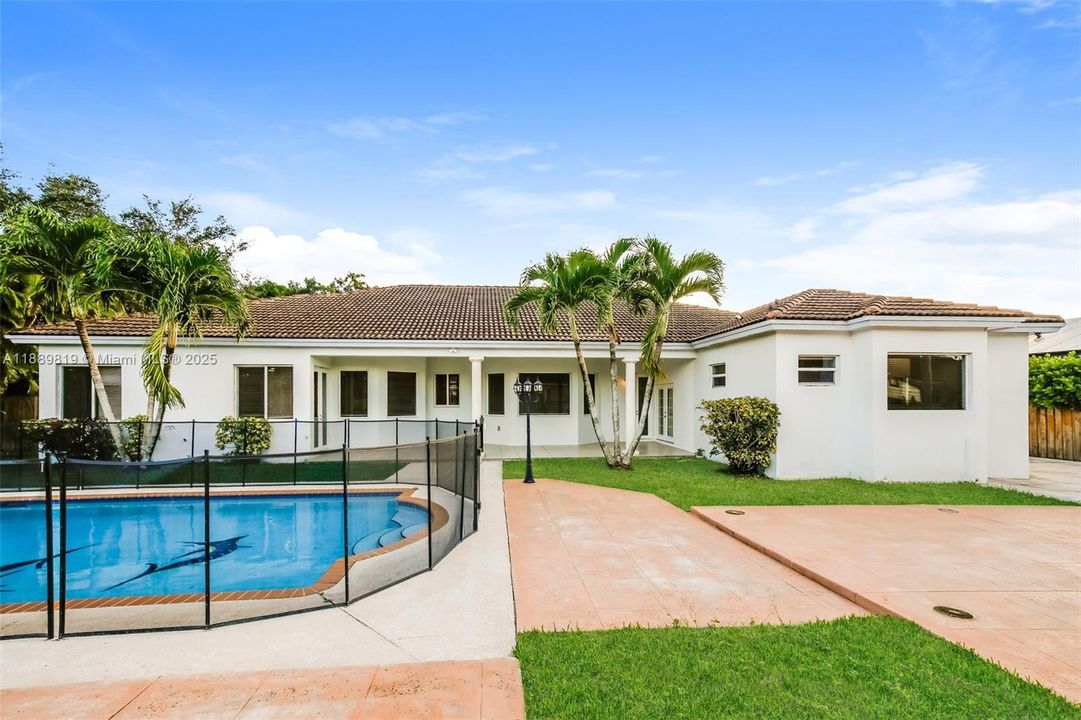 Recently Rented: $4,065 (5 beds, 4 baths, 3853 Square Feet)