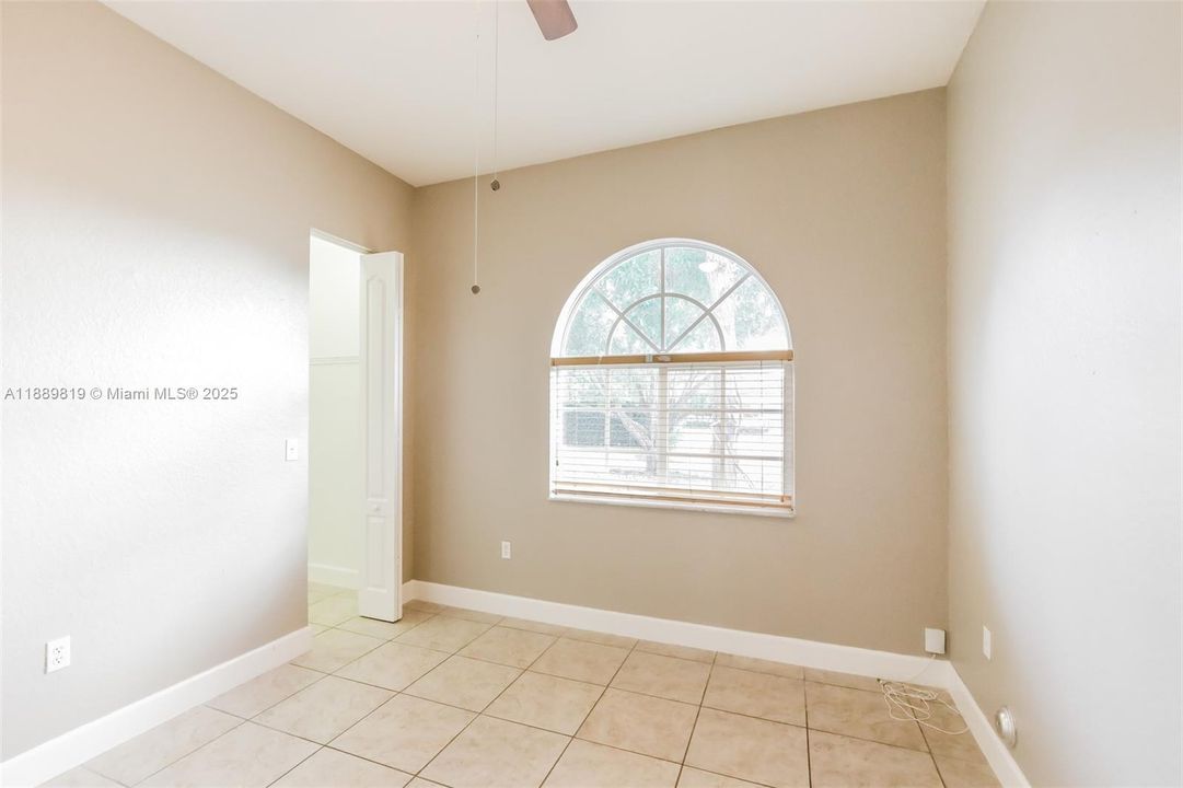 Recently Rented: $4,065 (5 beds, 4 baths, 3853 Square Feet)