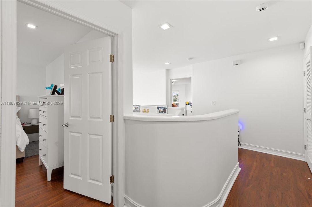 For Sale: $1,490,000 (3 beds, 3 baths, 2540 Square Feet)