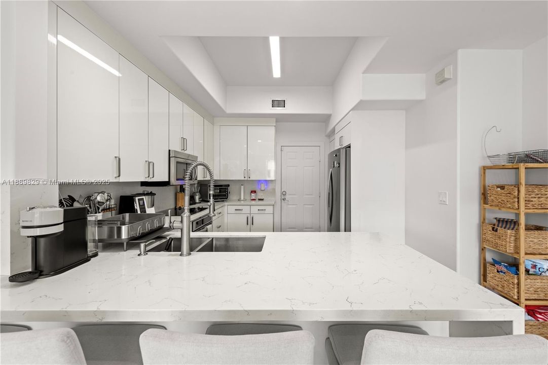 For Sale: $1,490,000 (3 beds, 3 baths, 2540 Square Feet)