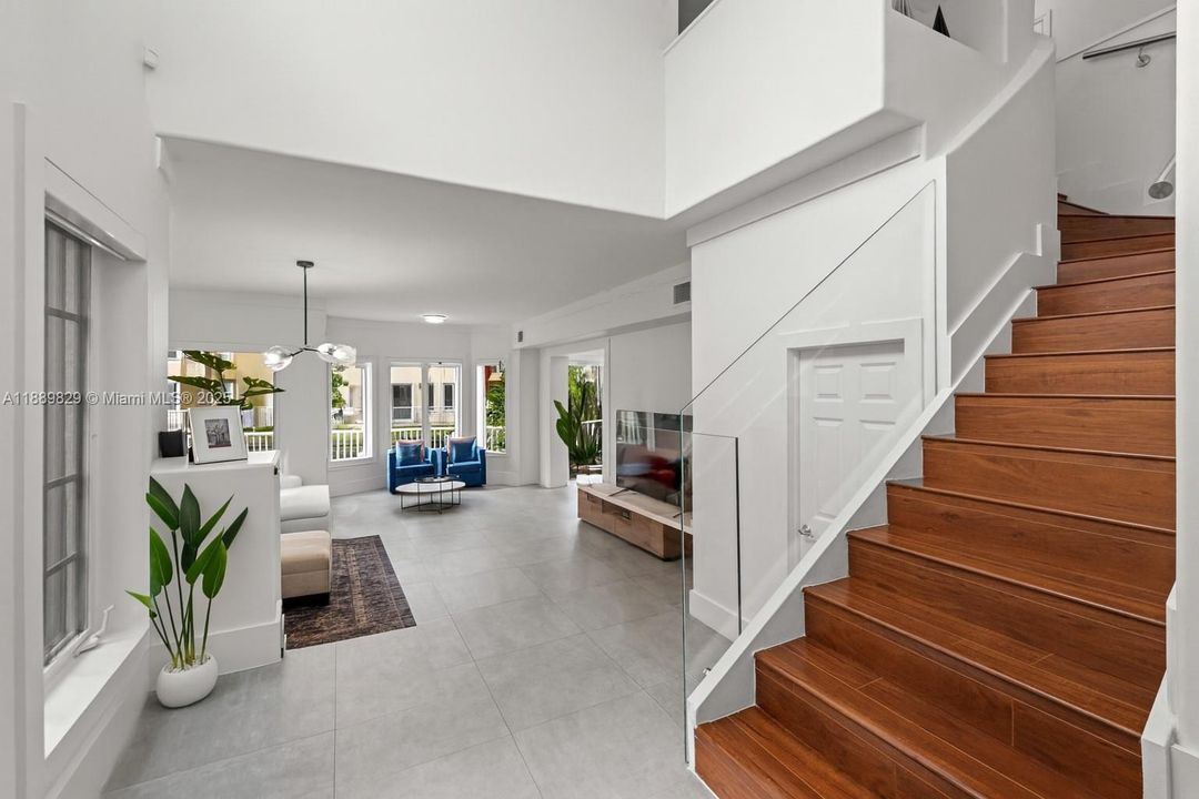 For Sale: $1,490,000 (3 beds, 3 baths, 2540 Square Feet)