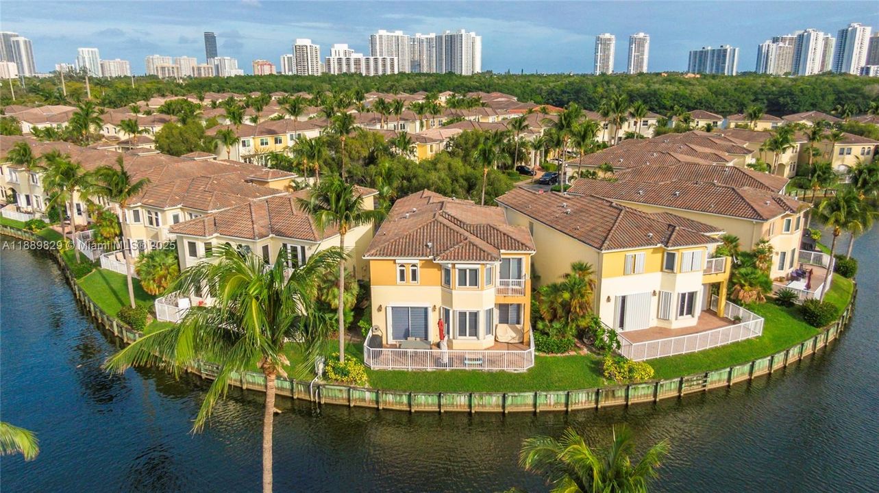 For Sale: $1,490,000 (3 beds, 3 baths, 2540 Square Feet)