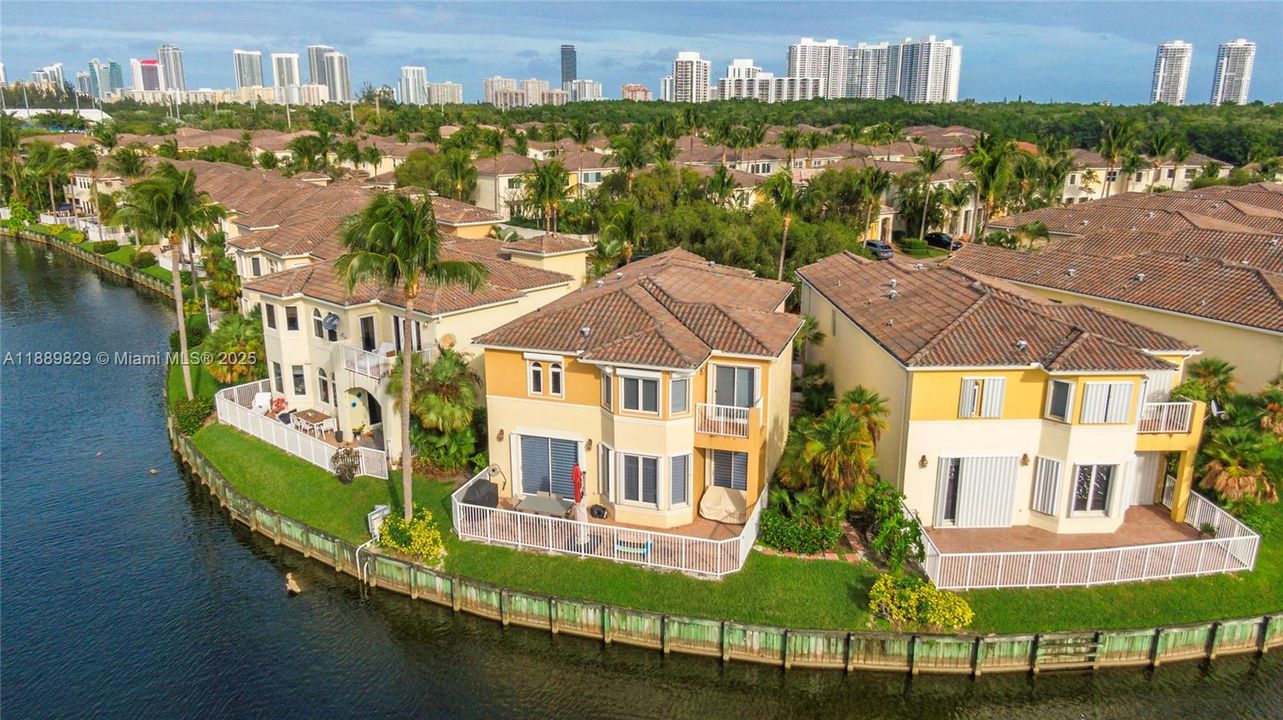 For Sale: $1,490,000 (3 beds, 3 baths, 2540 Square Feet)