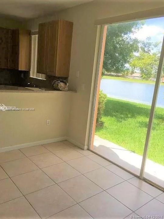 For Sale: $315,000 (3 beds, 2 baths, 1302 Square Feet)