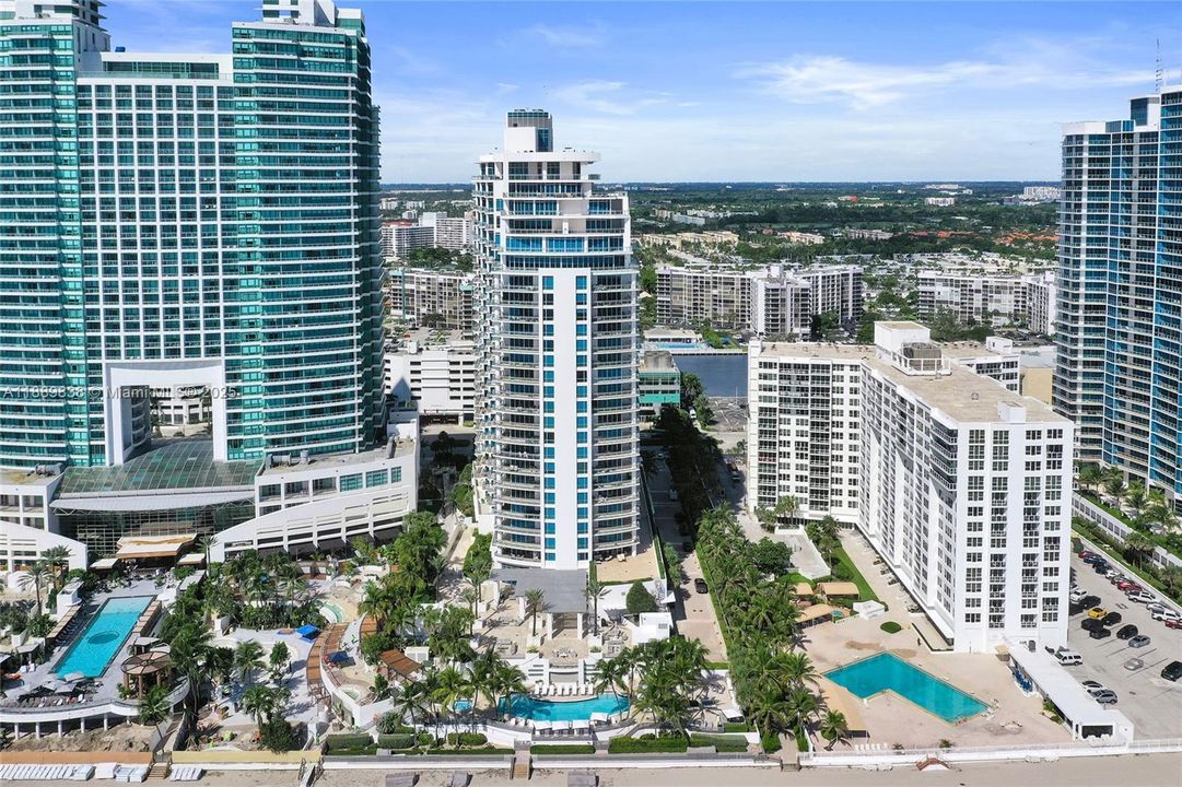 For Rent: $7,900 (3 beds, 2 baths, 2260 Square Feet)