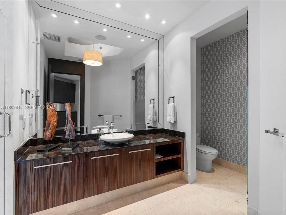 For Sale: $6,500,000 (5 beds, 6 baths, 5086 Square Feet)