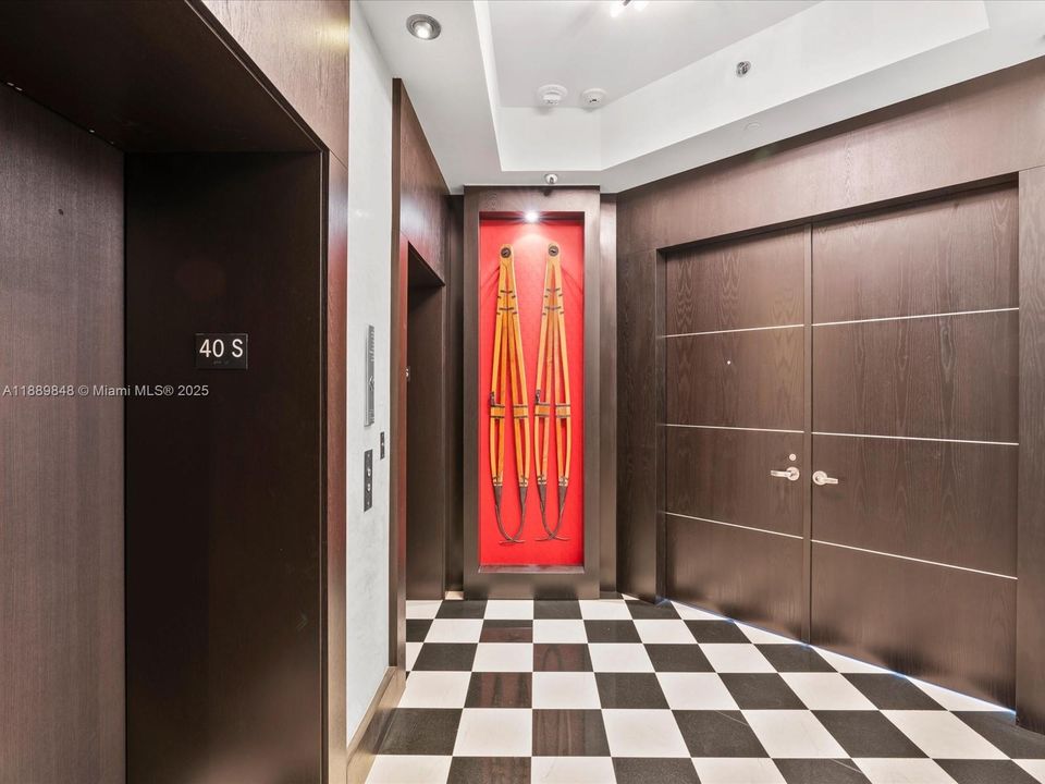 For Sale: $6,500,000 (5 beds, 6 baths, 5086 Square Feet)