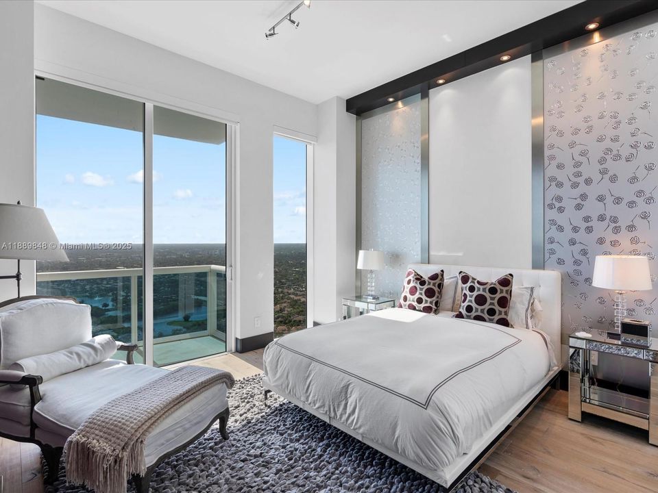 For Sale: $6,500,000 (5 beds, 6 baths, 5086 Square Feet)