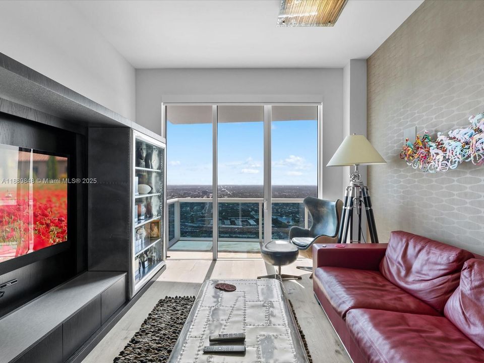 For Sale: $6,500,000 (5 beds, 6 baths, 5086 Square Feet)