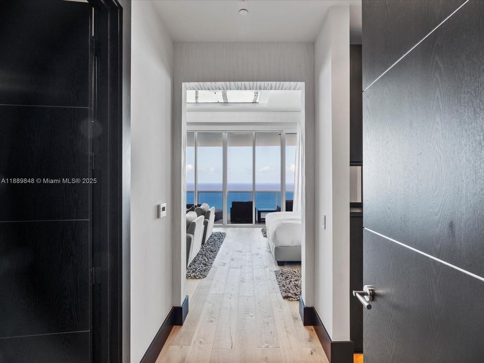 For Sale: $6,500,000 (5 beds, 6 baths, 5086 Square Feet)