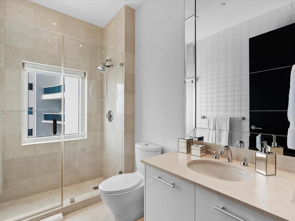 For Sale: $6,500,000 (5 beds, 6 baths, 5086 Square Feet)