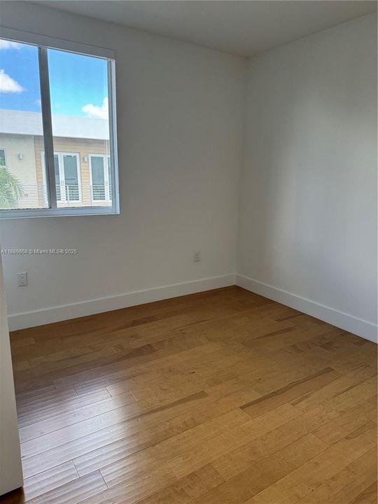 В аренду: $7,400 (5 спален, 5 ванн, 3113 Квадратных фут)