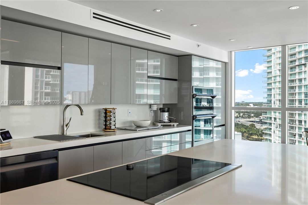 For Sale: $1,899,000 (3 beds, 3 baths, 2144 Square Feet)