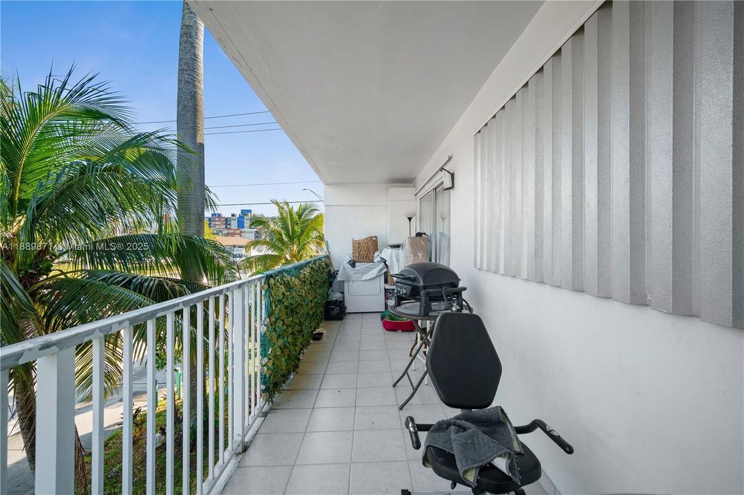 For Sale: $185,000 (2 beds, 1 baths, 1024 Square Feet)