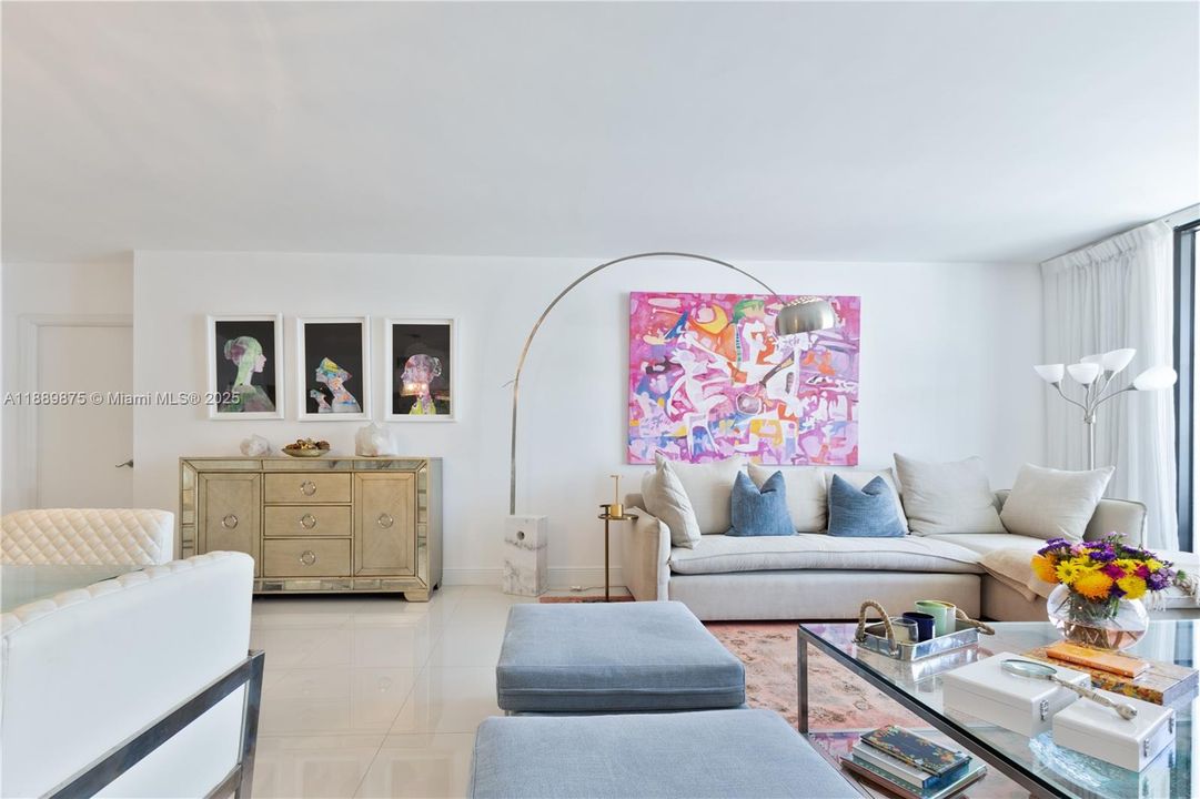 En Venta: $1,249,000 (2 camas, 2 baños, 1388 Pies cuadrados)