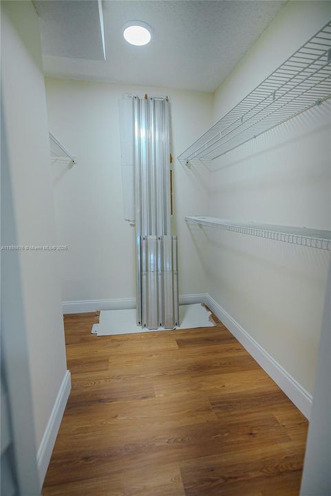 Под контрактом: $2,500 (3 спален, 2 ванн, 1125 Квадратных фут)