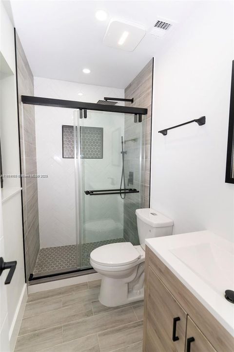 Под контрактом: $795,000 (3 спален, 2 ванн, 0 Квадратных фут)