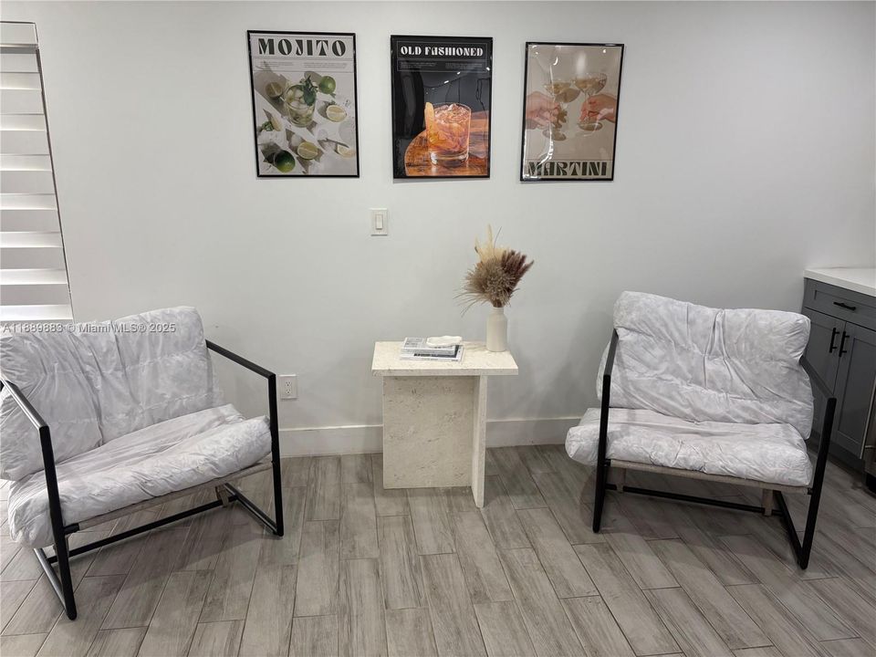 Под контрактом: $795,000 (3 спален, 2 ванн, 0 Квадратных фут)