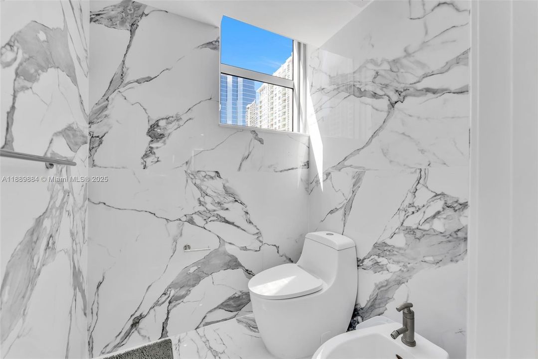 For Sale: $1,188,800 (2 beds, 2 baths, 1460 Square Feet)