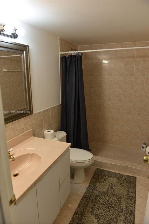 For Rent: $2,100 (2 beds, 2 baths, 1019 Square Feet)