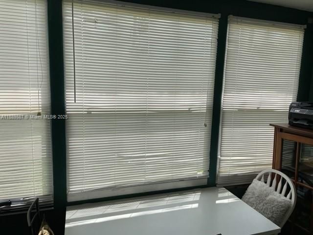 For Rent: $2,100 (2 beds, 2 baths, 1019 Square Feet)