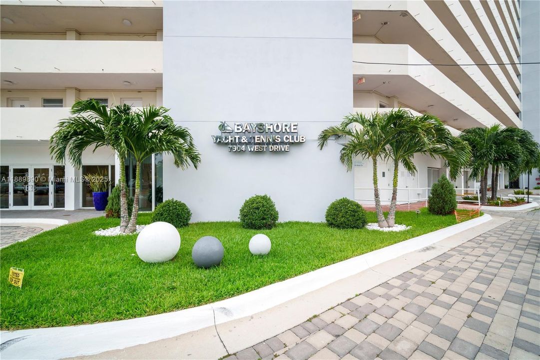 待售: $255,000 (0 贝兹, 1 浴室, 444 平方英尺)