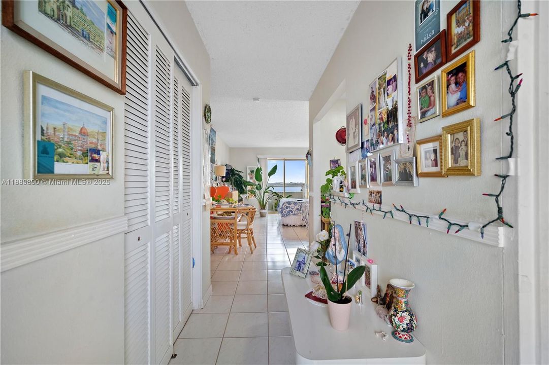 待售: $255,000 (0 贝兹, 1 浴室, 444 平方英尺)