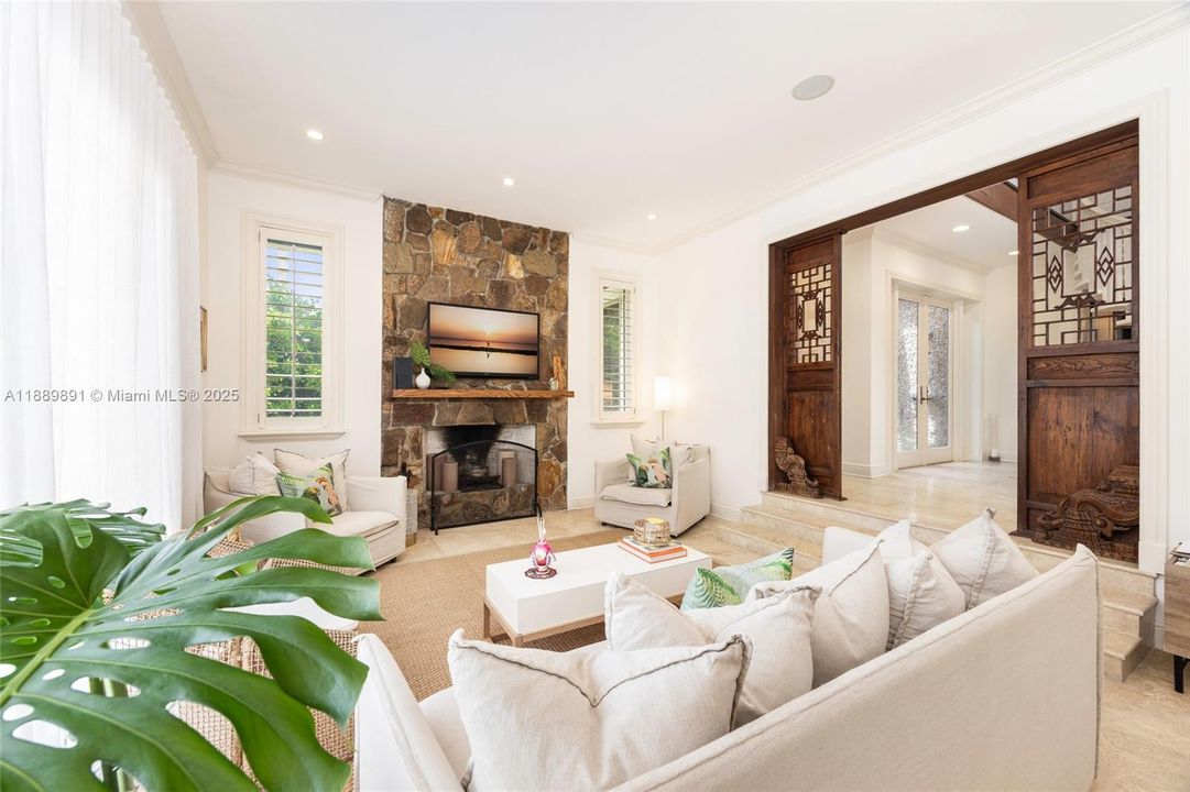 For Sale: $7,190,000 (7 beds, 8 baths, 9481 Square Feet)