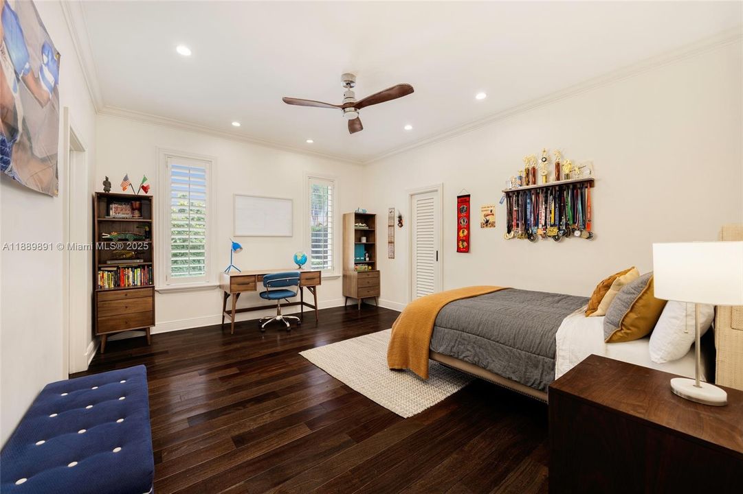 For Sale: $7,190,000 (7 beds, 8 baths, 9481 Square Feet)