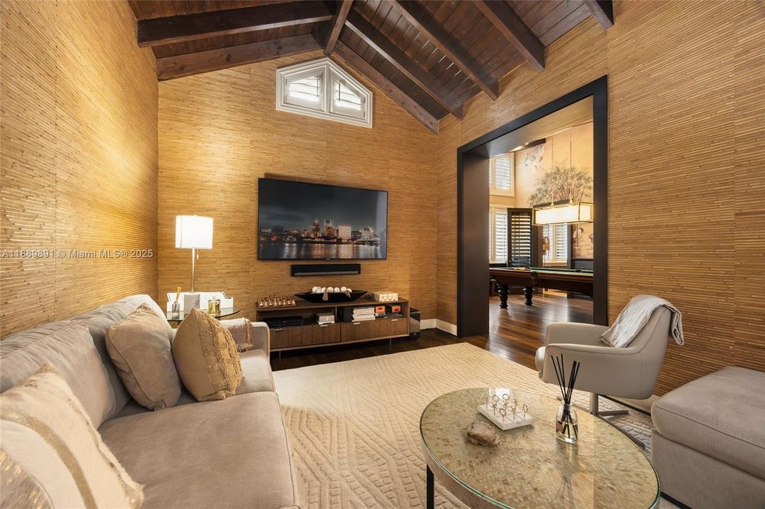 For Sale: $7,190,000 (7 beds, 8 baths, 9481 Square Feet)