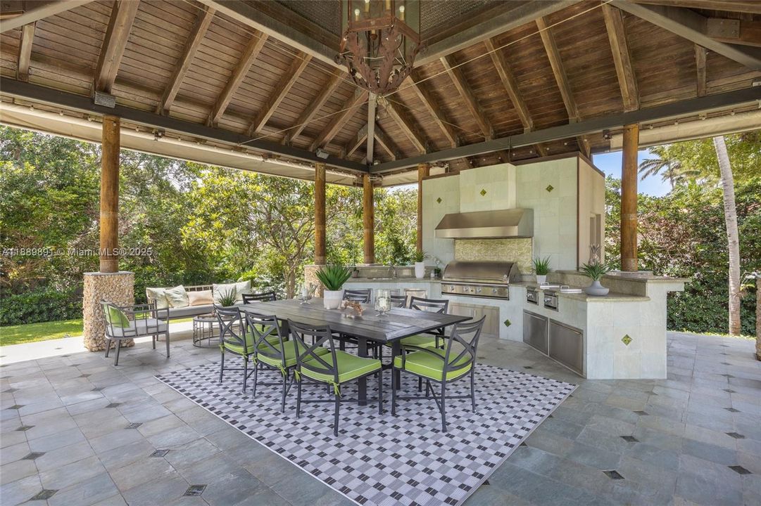 For Sale: $7,190,000 (7 beds, 8 baths, 9481 Square Feet)