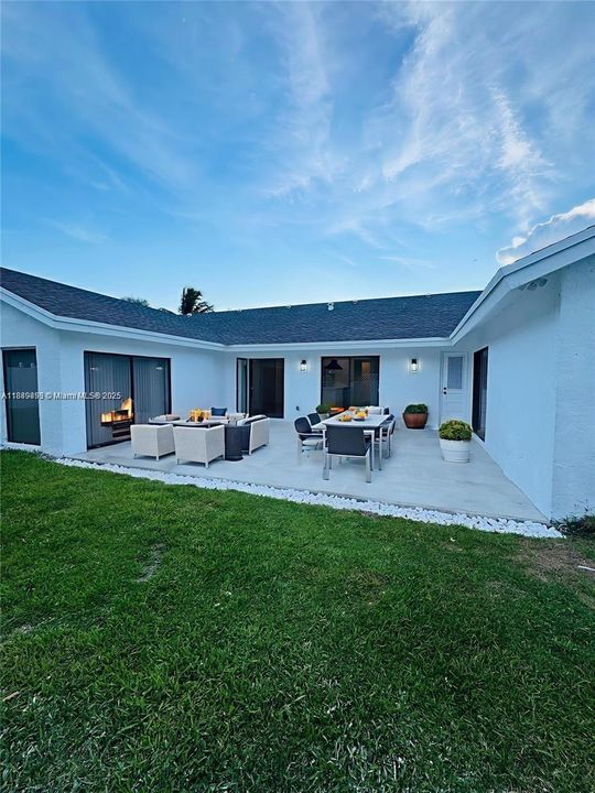 Active With Contract: $590,000 (4 beds, 2 baths, 2273 Square Feet)