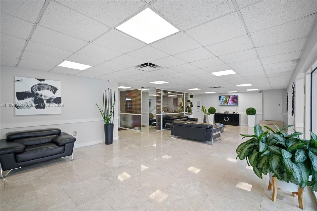 For Sale: $235,000 (0 beds, 1 baths, 443 Square Feet)