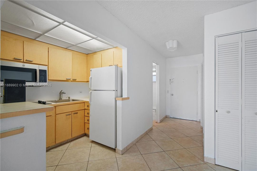 For Sale: $235,000 (0 beds, 1 baths, 443 Square Feet)
