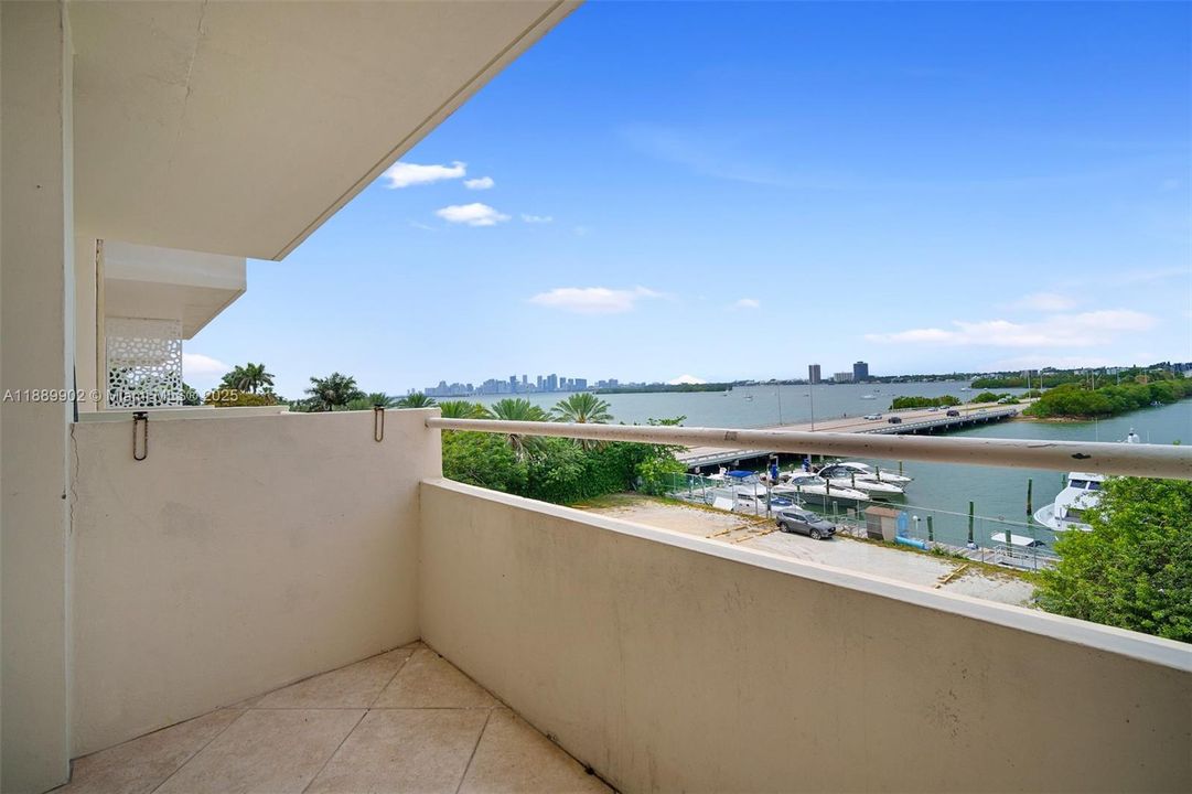 For Sale: $235,000 (0 beds, 1 baths, 443 Square Feet)