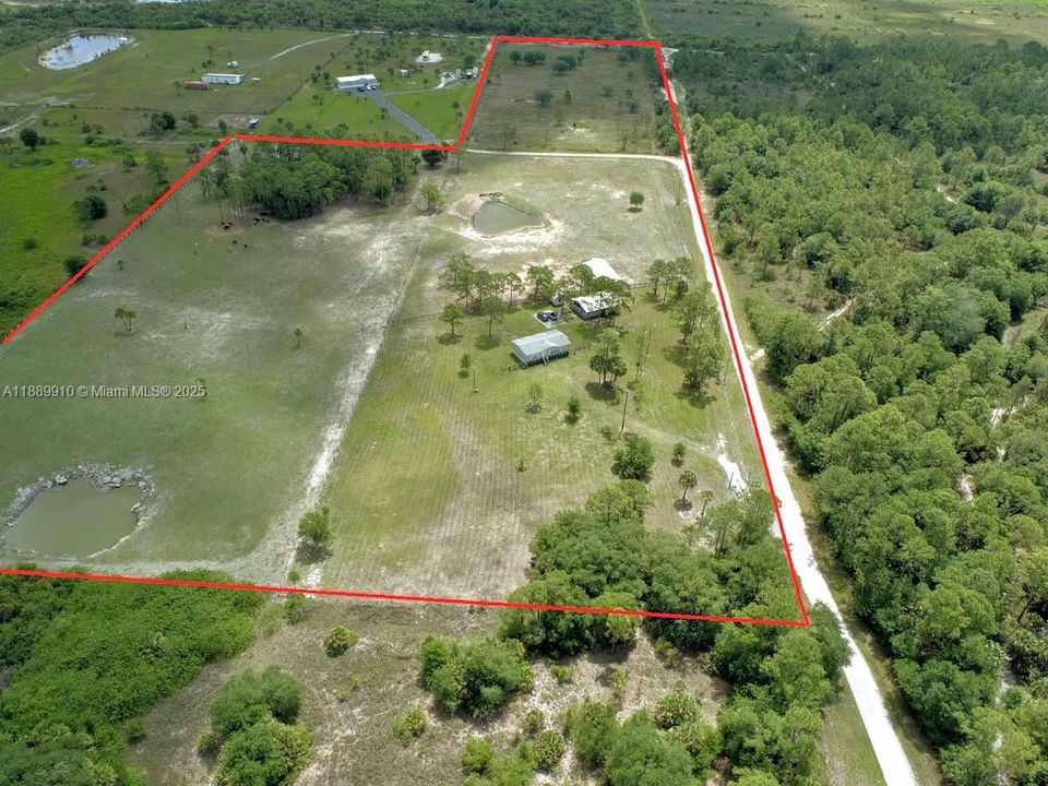 На продажу: $599,900 (2 спален, 2 ванн, 0 Квадратных фут)