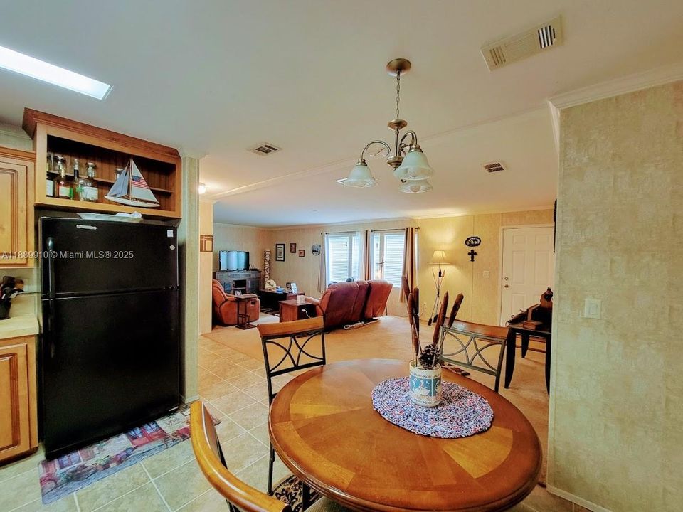 На продажу: $599,900 (2 спален, 2 ванн, 0 Квадратных фут)