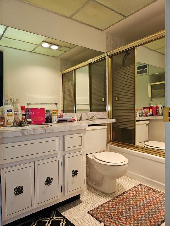 待售: $165,000 (2 贝兹, 2 浴室, 944 平方英尺)