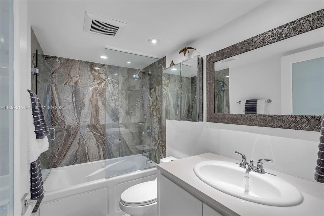 For Sale: $1,450,000 (2 beds, 2 baths, 1532 Square Feet)