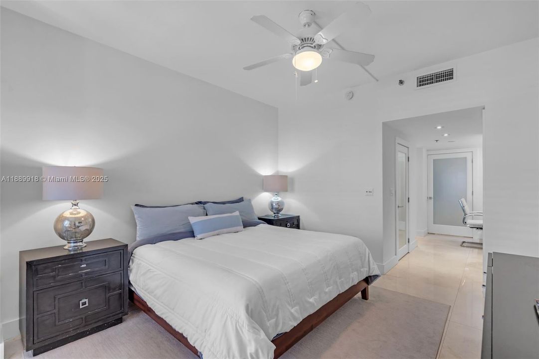 For Sale: $1,450,000 (2 beds, 2 baths, 1532 Square Feet)