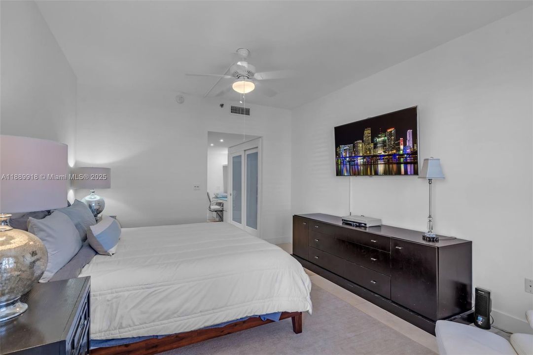 For Sale: $1,450,000 (2 beds, 2 baths, 1532 Square Feet)