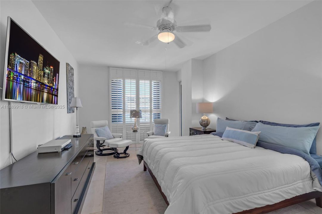 For Sale: $1,450,000 (2 beds, 2 baths, 1532 Square Feet)